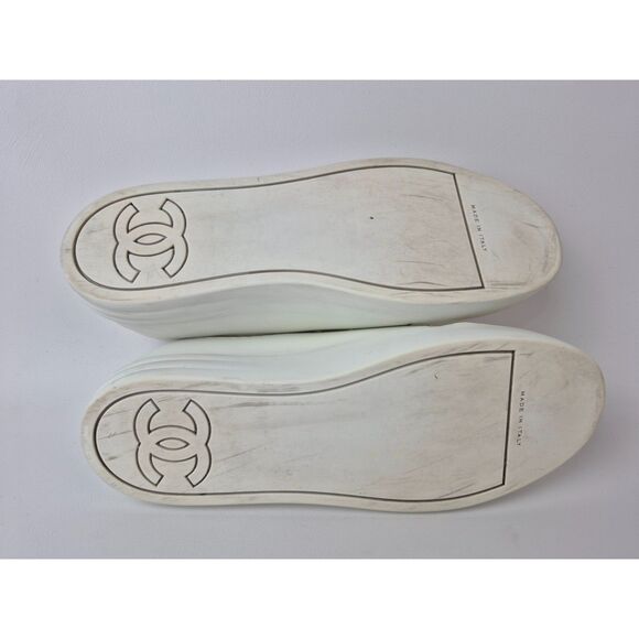 Chanel Women's Cream White Rubber Patent Leather CC Sneakers Size 37 - Picture 6 of 7